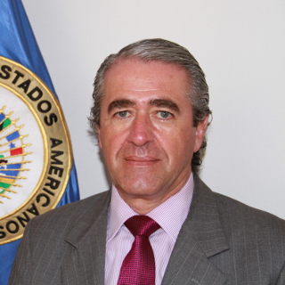 Roberto  Osvaldo  Menéndez