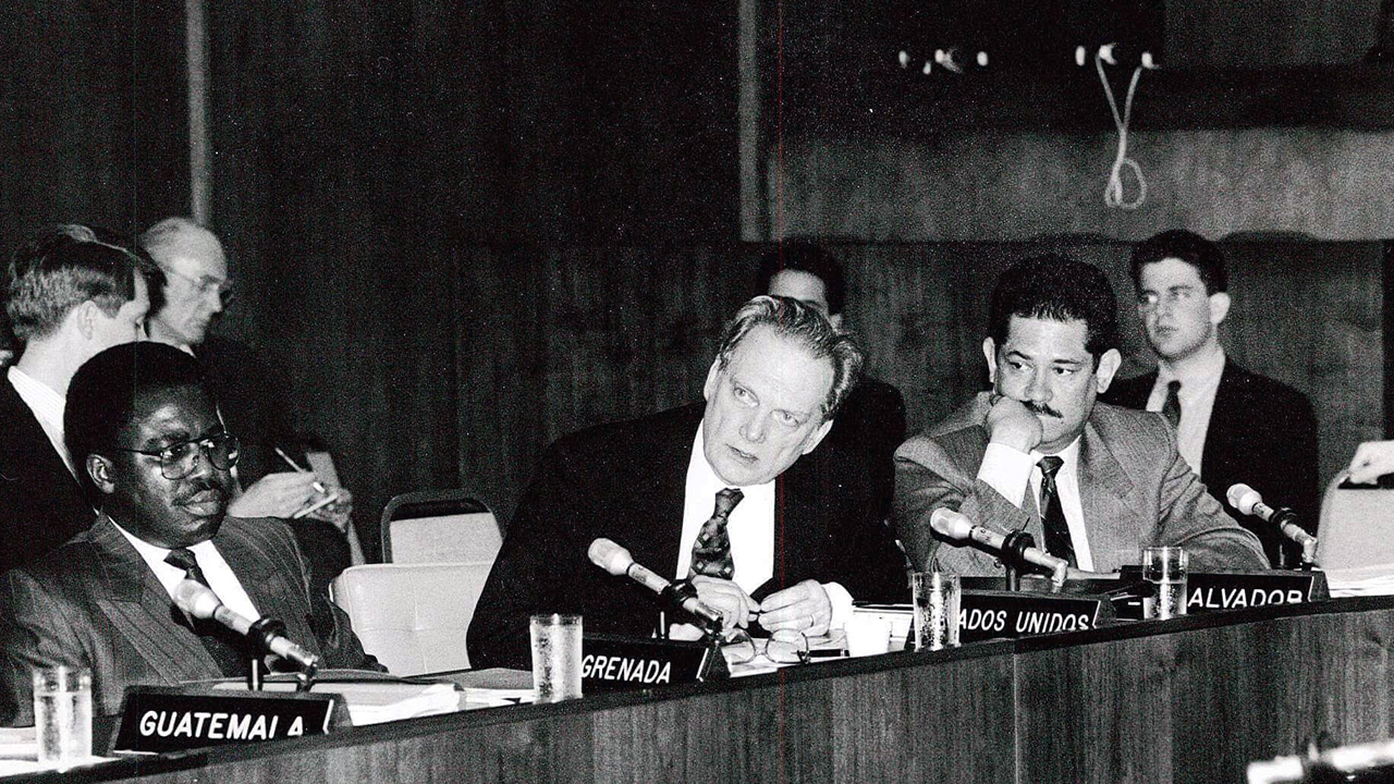 Embajador Luigi R. Einaudi, Representante Permanente de los Estados Unidos ante la OEA.