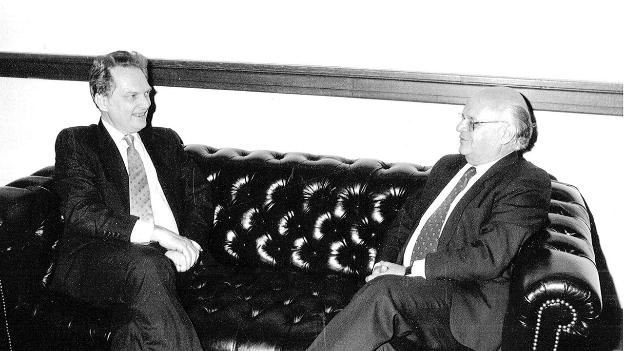 Embajador Luigi R. Einaudi y el Secretario General de la OEA Baena Soares