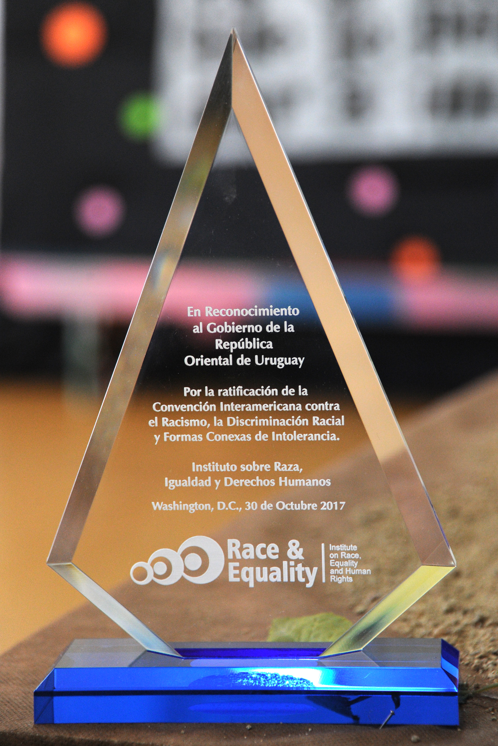 OEA distinguió a Uruguay por ratificar Convención contra la discriminación racial y otras formas de intolerancia. Imágenes tomadas del sitio web de Presidencia de la República.(8 de noviembre de 2017)