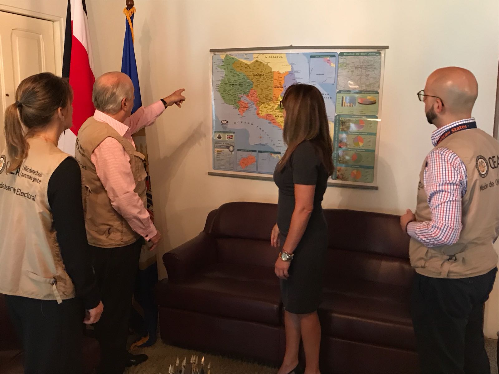 El equipo de seguimiento de la Misión de Observación Electoral, encabezado por el ex Presidente de Colombia Andrés Pastrana, realiza visita de trabajo en la Oficina Nacional de la OEA(30 de abril de 2018)
