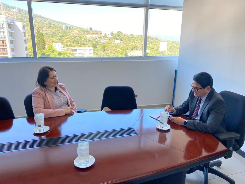 30 Enero/23- Reunión con Delegada del Plan Trifinio de El Salvador, para conversar sobre Diálogos Regionales del Agua 2023, en Santiago de Chile, financiado por SEDi/OEA