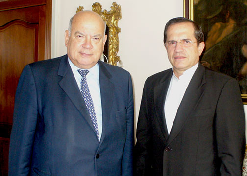 OAS Secretary General meets with Foreign Minister of Ecuador and visits National Assembly