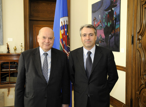 Secretario General de la OEA recibió al Secretario General de Política de Defensa de España