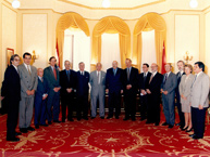 Comisión de la CIDH y Personal de la Secretaría  con el Presidente del Paraguay, Luis Ángel González Macchi. Crédito: Archivo CIDH