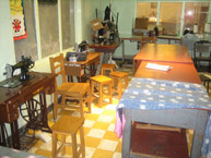Sala para coser para las internas del Centro de Orientación Femenina Obrajes, La Paz, Bolivia