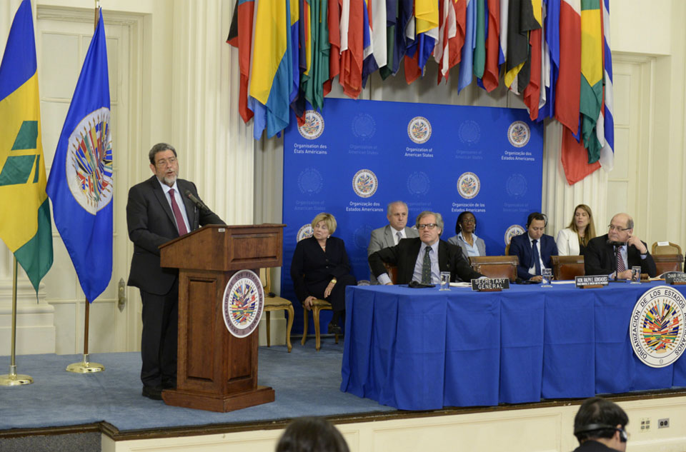 Prime Minister Gonsalves explains to the OAS member states CARICOM’s claim against Great Britain, France, and the Netherlands for the native genocide and the African slave trade.