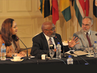 De izquierda a derecha: Comisionada Rose Marie Antoine, Relatora sobre los Derechos de los Afrodescendientes; Especialista en Derechos Humanos Hilaire Sobers; Presidente de la CIDH, José de Jesús Orozco