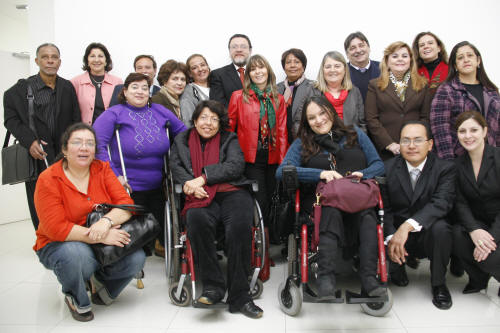 Foto: Participantes de la reuni�n reunidos para foto final