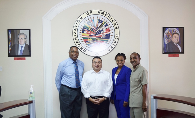 The OAS Assistant Secretary General H.E. Nestor Mendes visit the OAS Barbados Country  Office(September 13, 2016)
