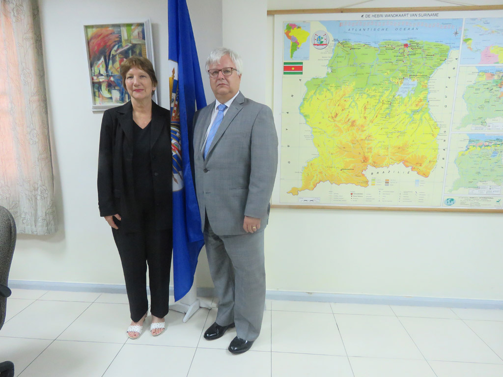 Dr. Robinson meets Ambassador Edwin Nolan. The New USA Ambassador to Suriname(January 28, 2016)