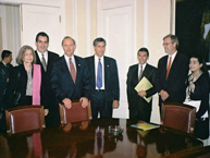Parte de la delegación de la CIDH que realizó la visita a Colombia en 2001. Crédito: Mario López-Garelli
