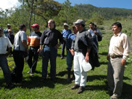 Comisionado Víctor Abramovich se traslada a Pacoxom acompañado por miembros de la comunidad de Río Negro