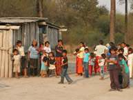 Miembros de la Comunidad  Xákmok Kásek, de los pueblos Enxet, Sanapaná y  Angaité, en el Chaco Paraguayo.