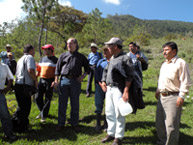 Commissioner Víctor Abramovich visits Pacoxom, accompanied by members of the Río Negro community.
